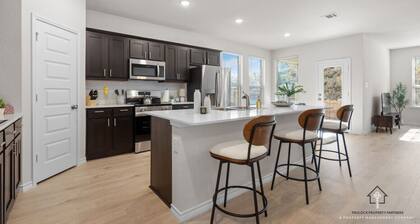 UNT/TWU/DT Denton/New/King Bed