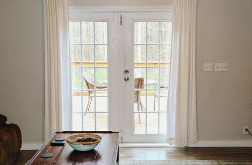 Rustic Relaxation - Recently Renovated and Spacious!