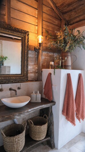 Hair dryer, towels, soap, toilet paper -
This 1800s Creamery has been transformed into a unique luxury retreat. (Maudsland)