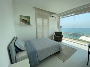 4 bedrooms, WiFi, bed sheets