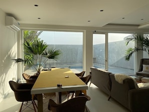 Dining - Modern Beachfront Luxury in Monrovia  (Monrovia)