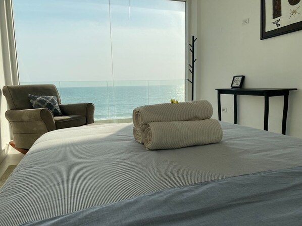 4 bedrooms, WiFi, bed sheets