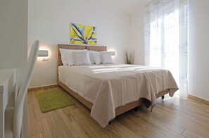 2 多间卧室、上网接入