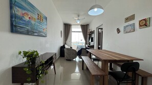 Dining - ⛱️ Apartment with air conditioning/barbecue 800 m from the Aquarium (Estufa I Ubatuba)