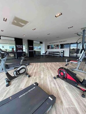 Gym - F9 Brand NewSuite Delux Gym Pool Saune (Santo Domingo)