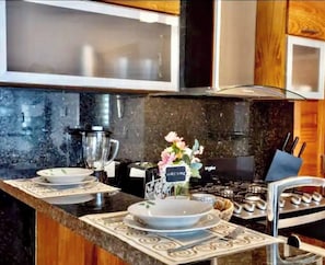 Deluxe Apartment, Balcony, City View | Private kitchen