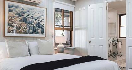 Urban Getaway Colonial 2 bed Apartment Ipswich