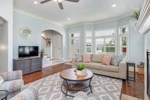 Televisión, chimenea