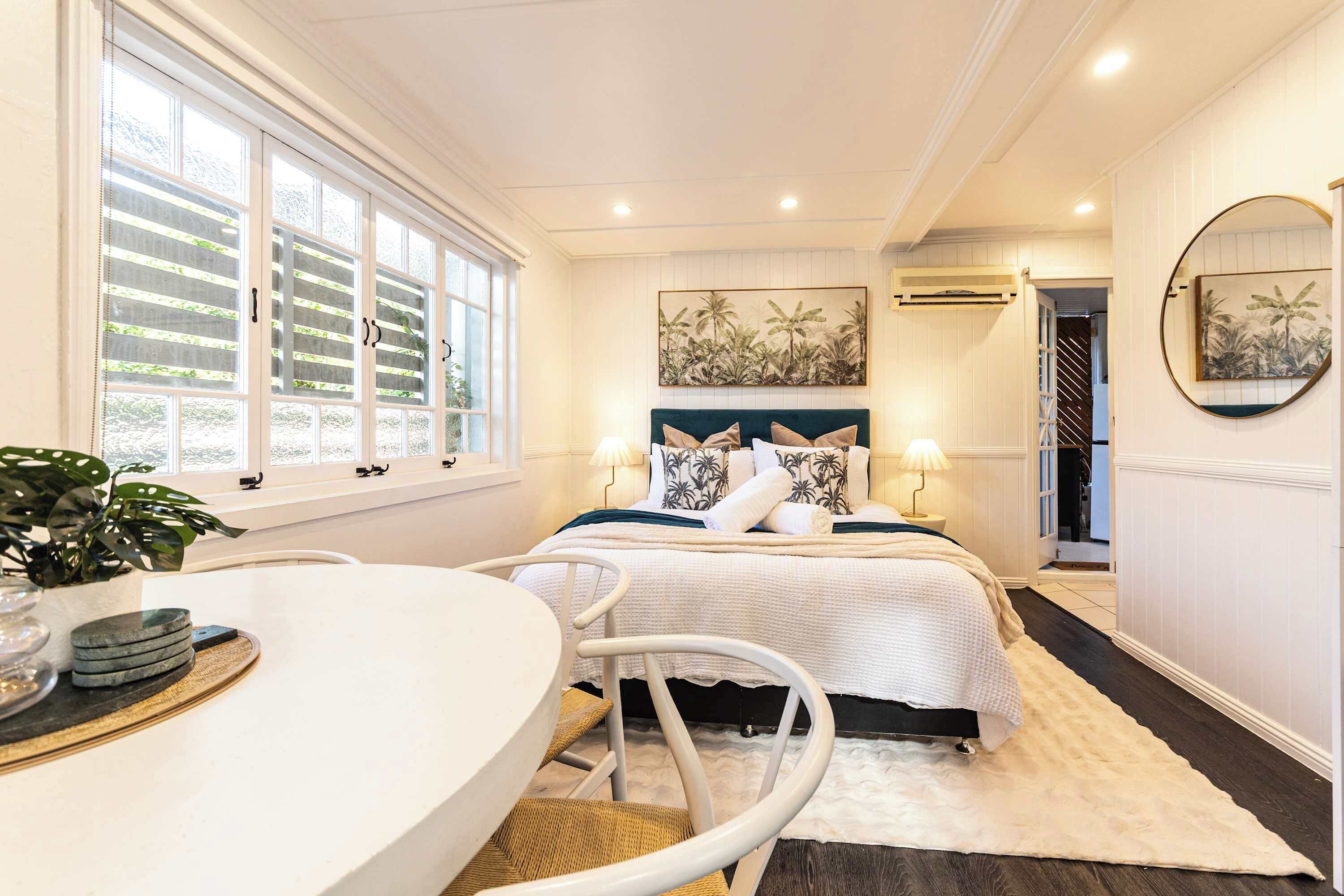 2 slaapkamers, een strijkplank/strijkijzer, wifi, beddengoed