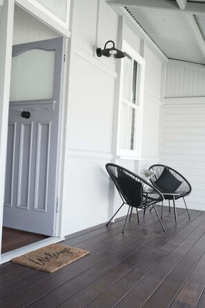 Terrace/patio - Urban Getaway Central Cottage (West Ipswich)