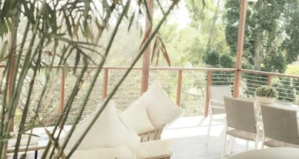Urban Getaway Central Cottage