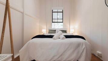 4 Schlafzimmer, Bügeleisen/Bügelbrett, WLAN, Bettwäsche