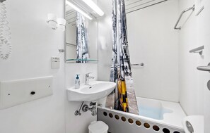 Shower - Awesome apartment in Nexø with WiFi (Nexø)
