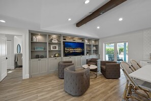 Interior - House in Park Shore in Naples (Naples)