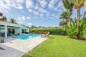 Pool - House in Park Shore in Naples (Naples)