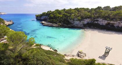 Villa Azul Ferienhaus mit privatem Pool an der Cala Llombards