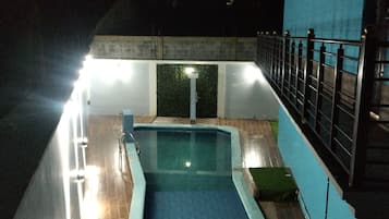 2 piscine all'aperto