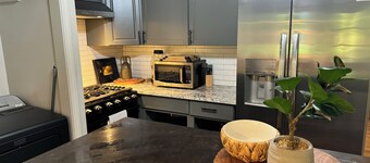 Hideaway house! Cute cute! - Pet friendly!