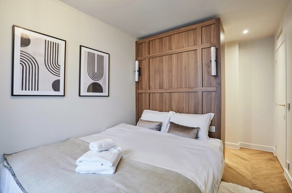 Apartment | 1 bedroom, laptop workspace, iron/ironing board, bed sheets - New Apartment Center of Paris/le Marais (Paris)