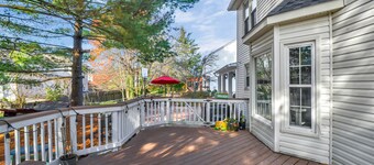 Dulles Luxury Villa: Movie Theater, Grill, Gazebo ! 15 mins to IAD, 30 mins DC