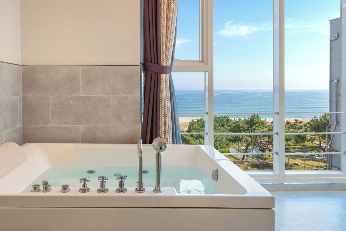 Basic Room, 1 Bedroom (503(Ocean View / Spa / Duplex)) | 1 bedroom, WiFi (free)