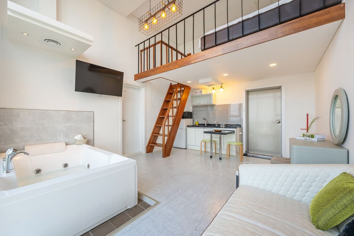 Basic Room, 1 Bedroom (501 (Ocean View / Spa / Duplex)) | 1 bilik tidur, Wi-fi percuma 