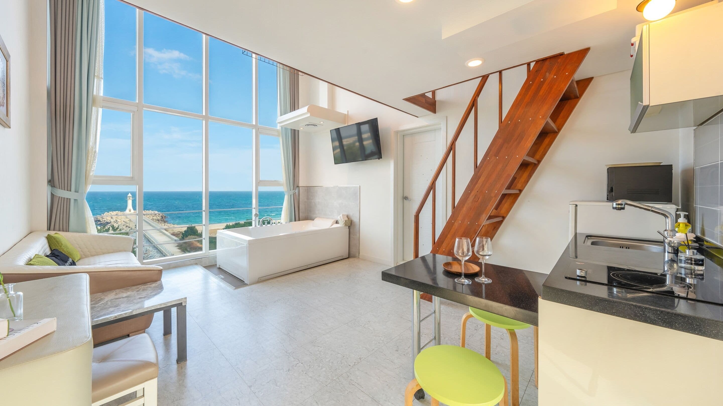 Basic Room, 1 Bedroom (501 (Ocean View / Spa / Duplex)) | 1 bedroom, free WiFi