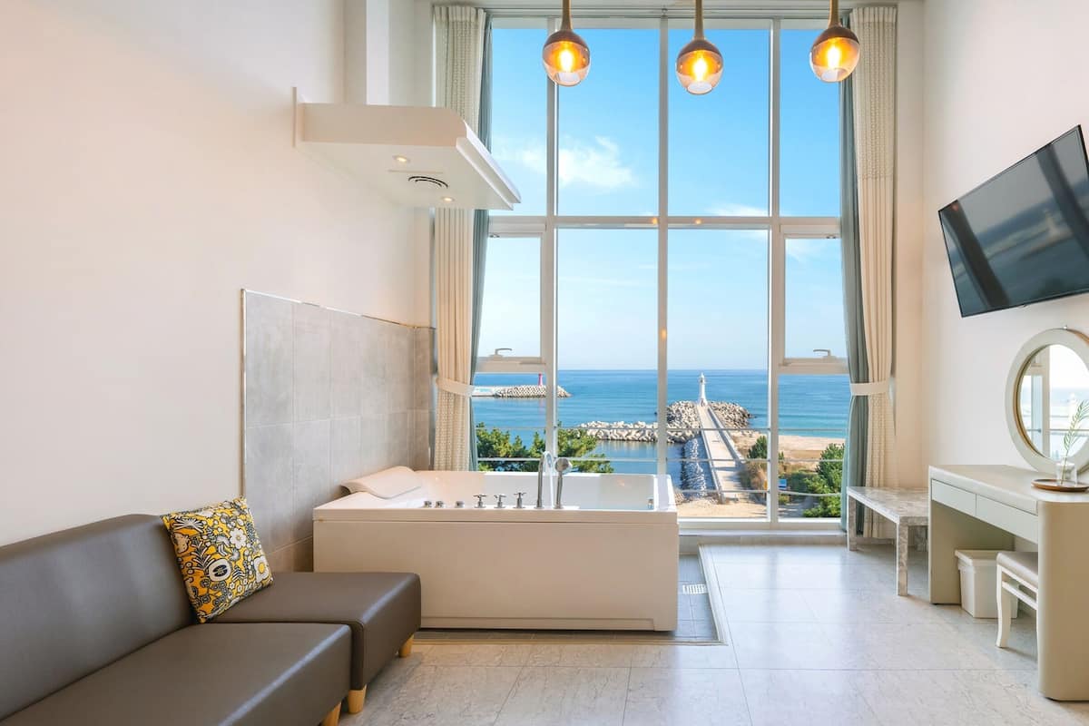 Basic Room, 1 Bedroom (502(Ocean View / Spa / Duplex)) | 1 bilik tidur, Wi-fi percuma 