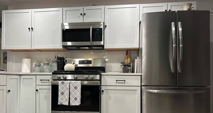 Charming 3-bedroom / My Home Away from Home with AC and WiFi in El Paso