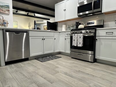 Charming 3-bedroom / My Home Away from Home with AC and WiFi in El Paso