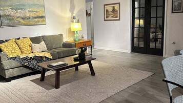 Smart TV, fireplace, computer monitors, printers