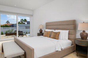 8 bedrooms, iron/ironing board, WiFi, bed sheets