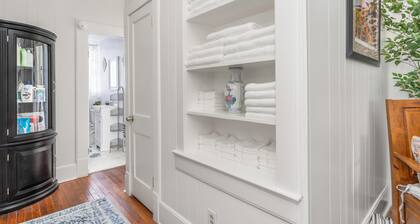 Charming 3bed/1bath-walk to historic downtown Wetumpka-Dolly I