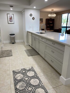 Interior - All American Beach town, 1 bedroom, AC, security & location, location, location (Delray Beach)