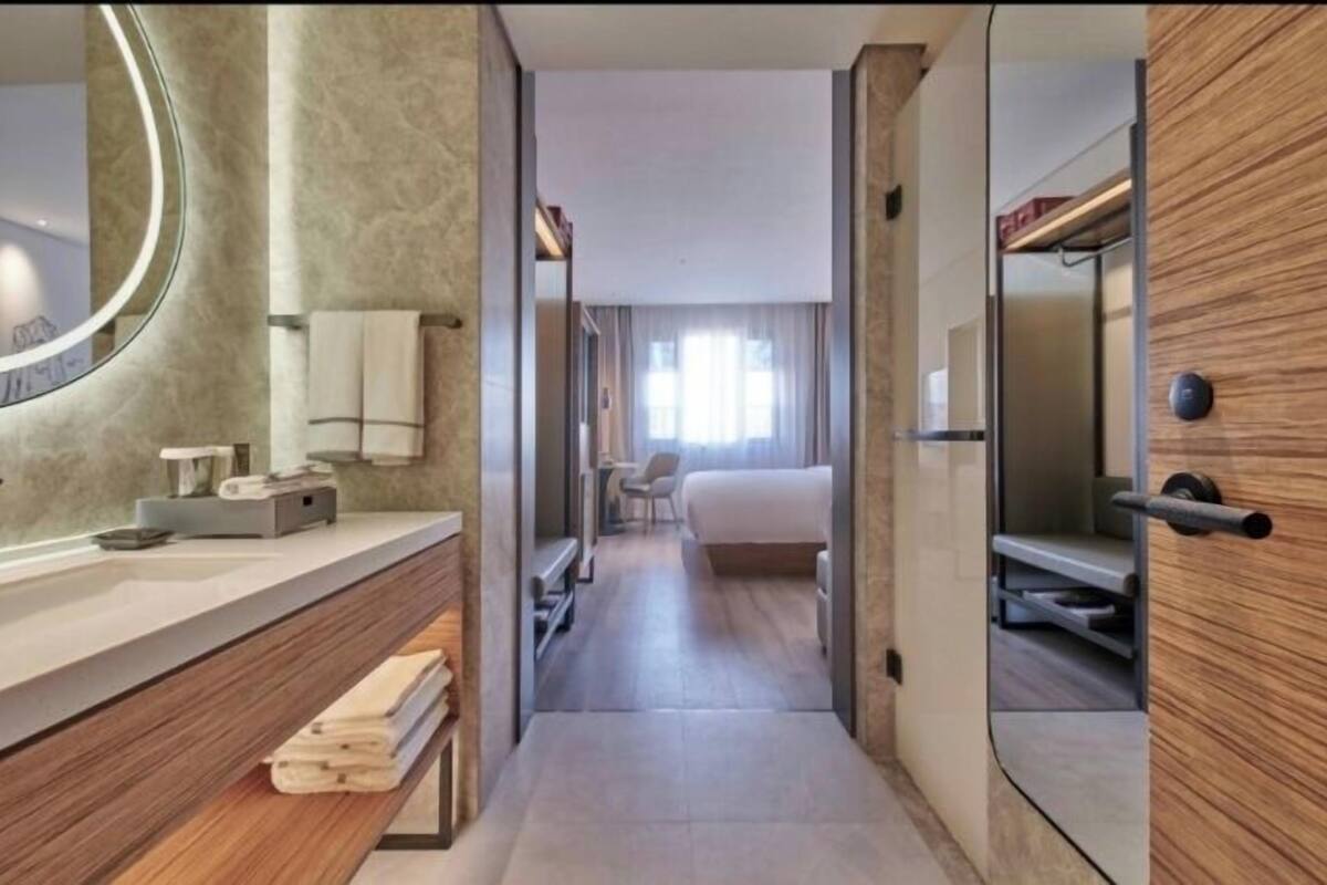 In-room safe, desk, blackout drapes, WiFi (free)