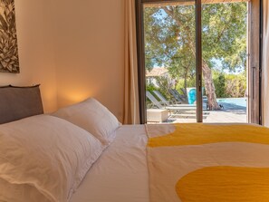 4 bedrooms, iron/ironing board, travel crib, WiFi