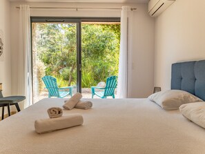 3 bedrooms, iron/ironing board, travel cot, WiFi