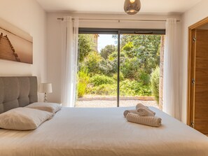 3 室のベッドルーム、アイロン / アイロン台、旅行用ベビーベッド、WiFi