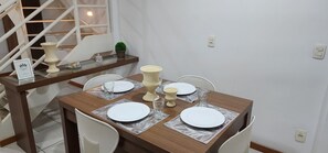 Dúplex Deluxe, 1 habitación, vista a la ciudad | Comedor