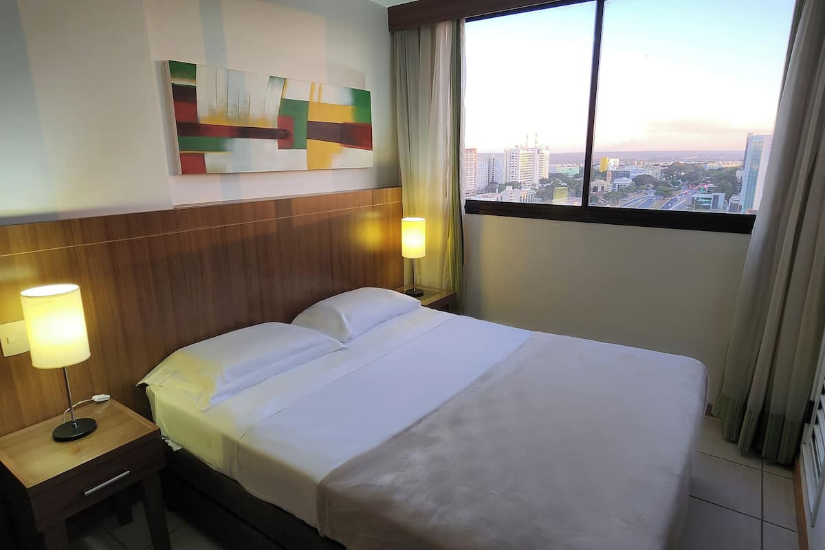 1 chambre, rideaux occultants, Wi-Fi gratuit, draps fournis