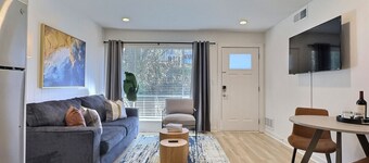 City Retreat Near Downtown Hotspots