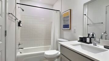 Hårtørrer, håndklæder