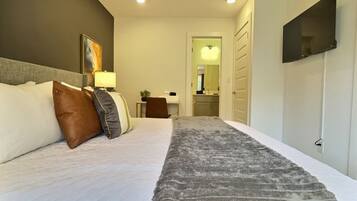 1 habitación, escritorio, tabla de planchar con plancha y wifi gratis