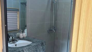 Free toiletries, slippers, bidet, towels