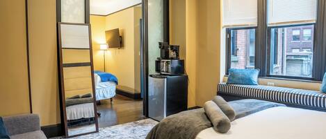 2 chambres, fer et planche à repasser, draps fournis