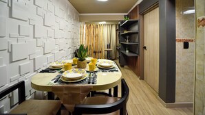 Apartment, 1 Bedroom, Smoking | Dining - Seventh Alameda Plaza - Cali, Colombia (Cali)