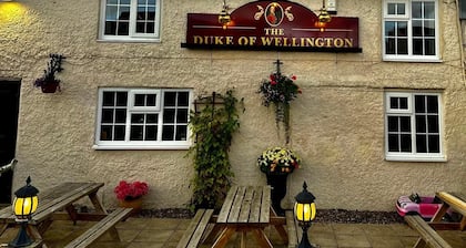 Courtyard Rooms, 1-Bed Studio, Sleeps 2, Pets Ok