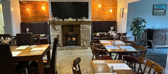 Courtyard Rooms - Studio - Double Bed - WiFi