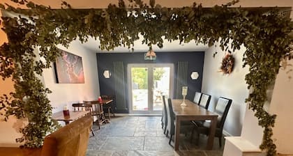 Wellington Studio, Sleeps 2, Pets Ok, Free Parking