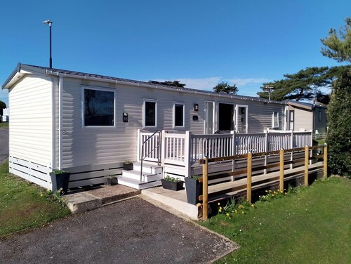 Shorefield Country Park, 3-Beds, Passes Included!